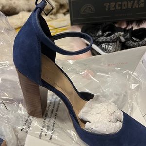 Aldo blue heels